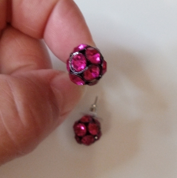 Pink Crystal Globe post earrings - Picture 2 of 3